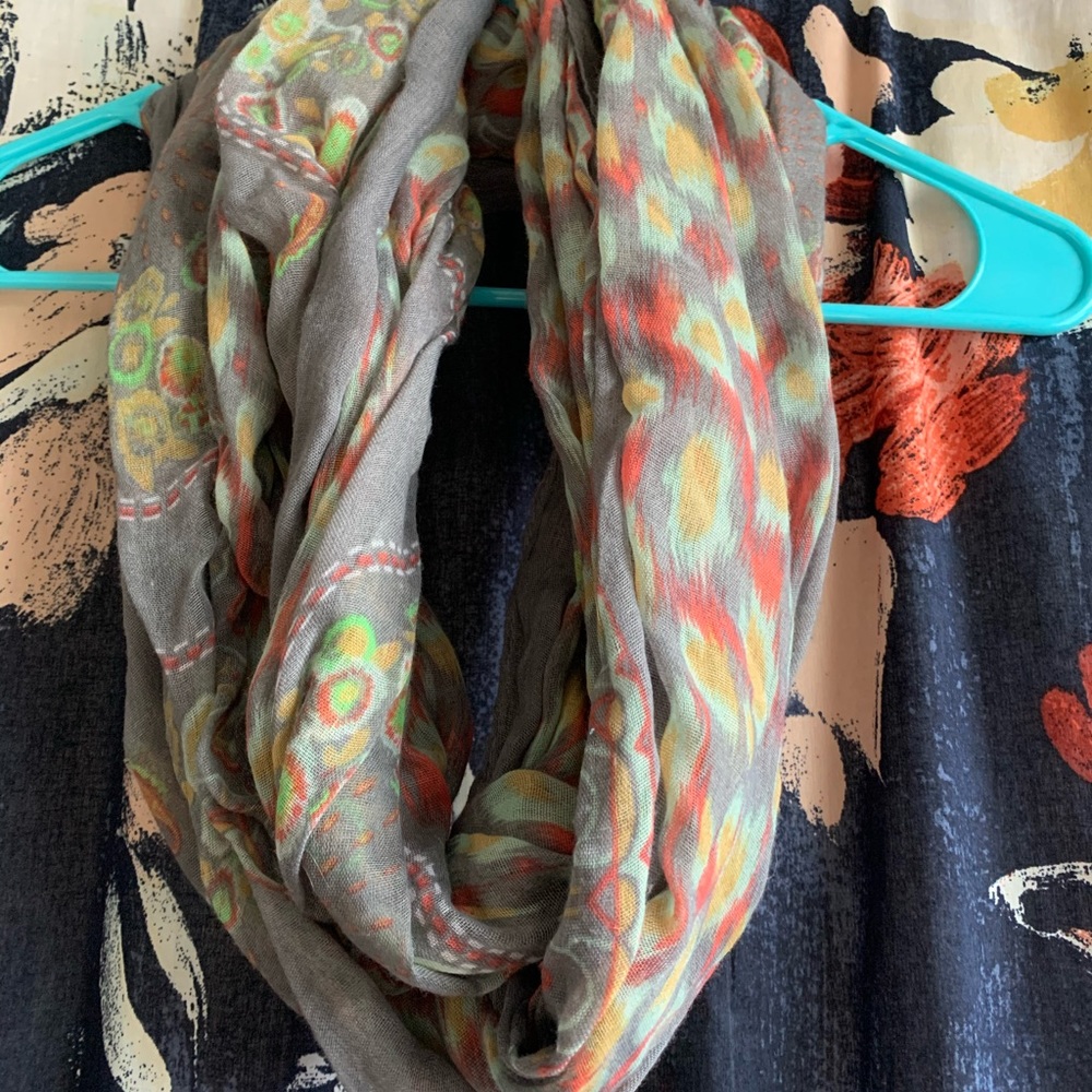 Grey infinity scarf